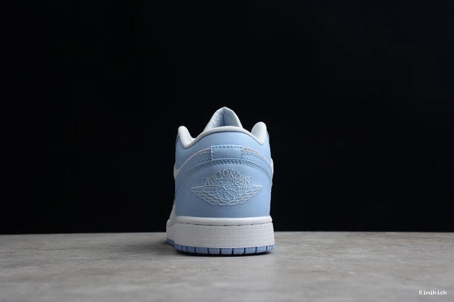 1 804 (W) Jordan University TopPick Blue Low DC0774- 0607